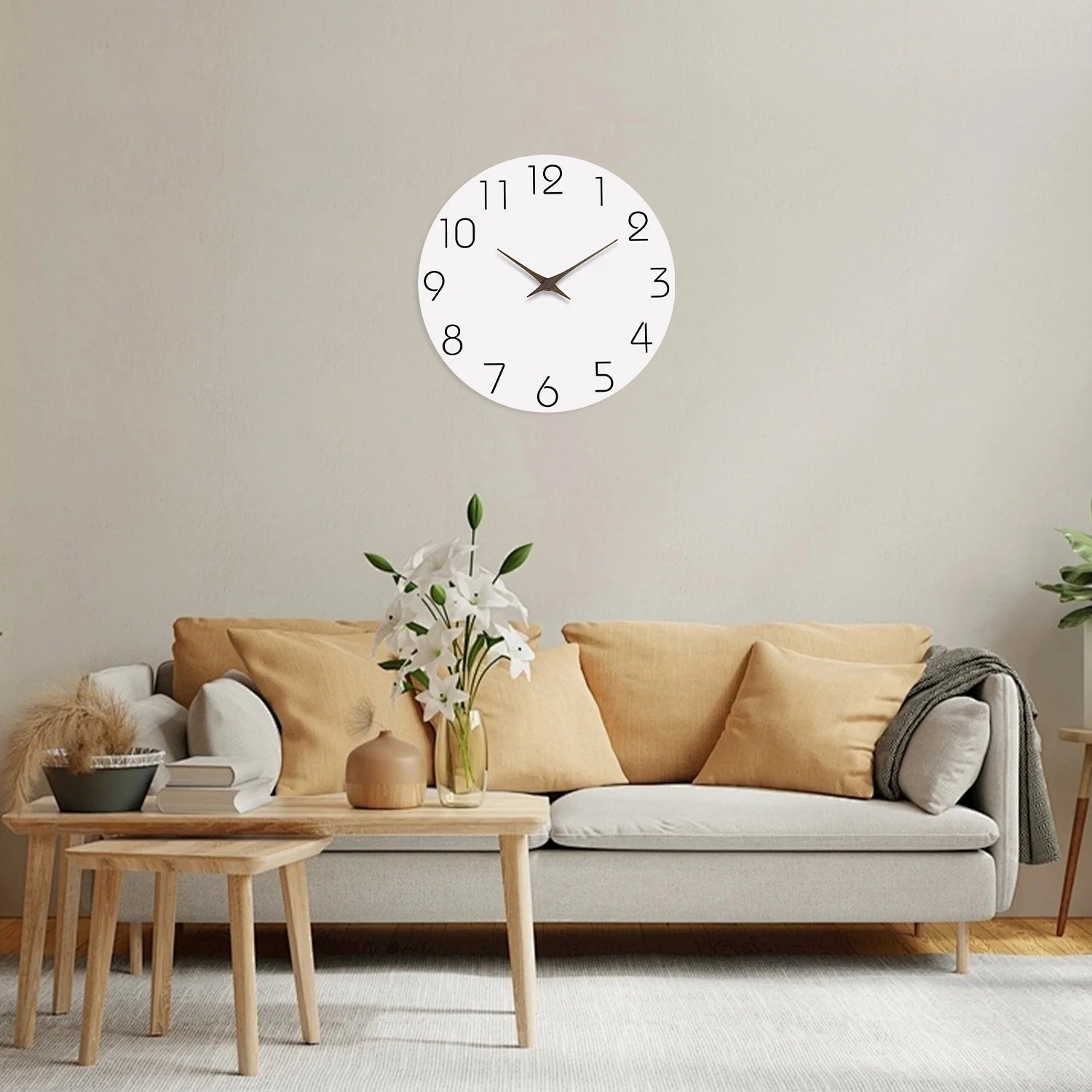 Minimalistische Wanduhr aus Holz