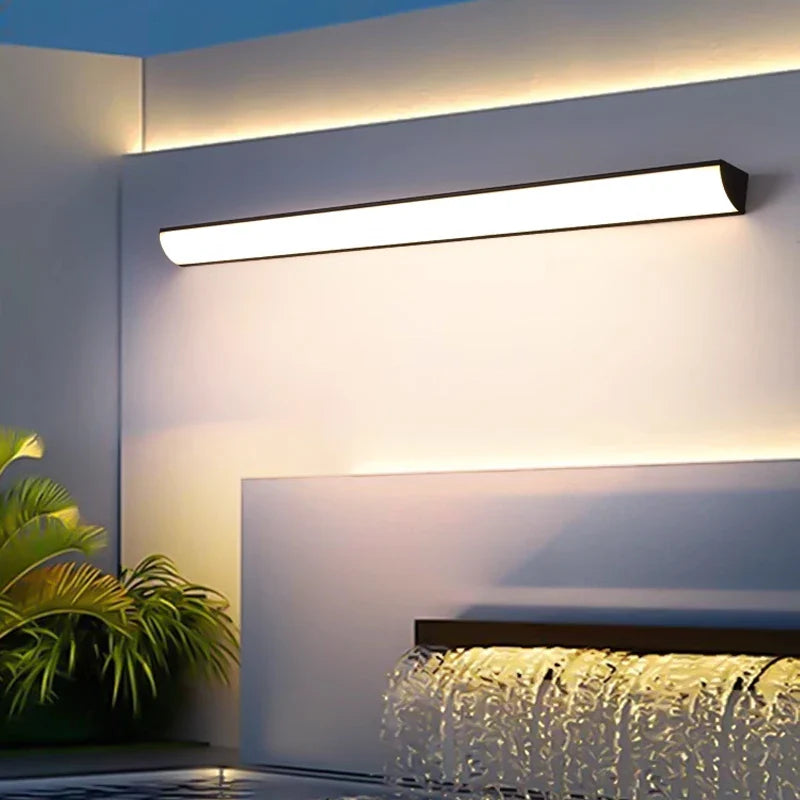 Moderne LED Außenwandleuchte