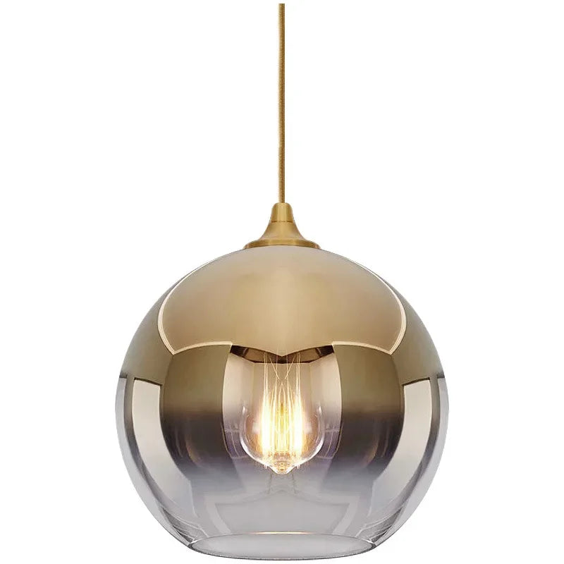 Minimalistische Pendelleuchte aus Glas