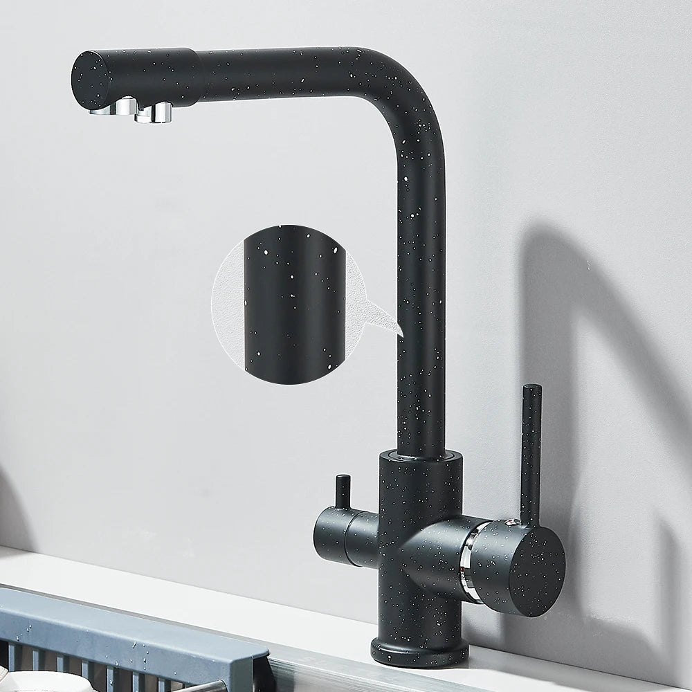 Küchenarmatur mit Doppelflussfilter und Trinkwasserauslass