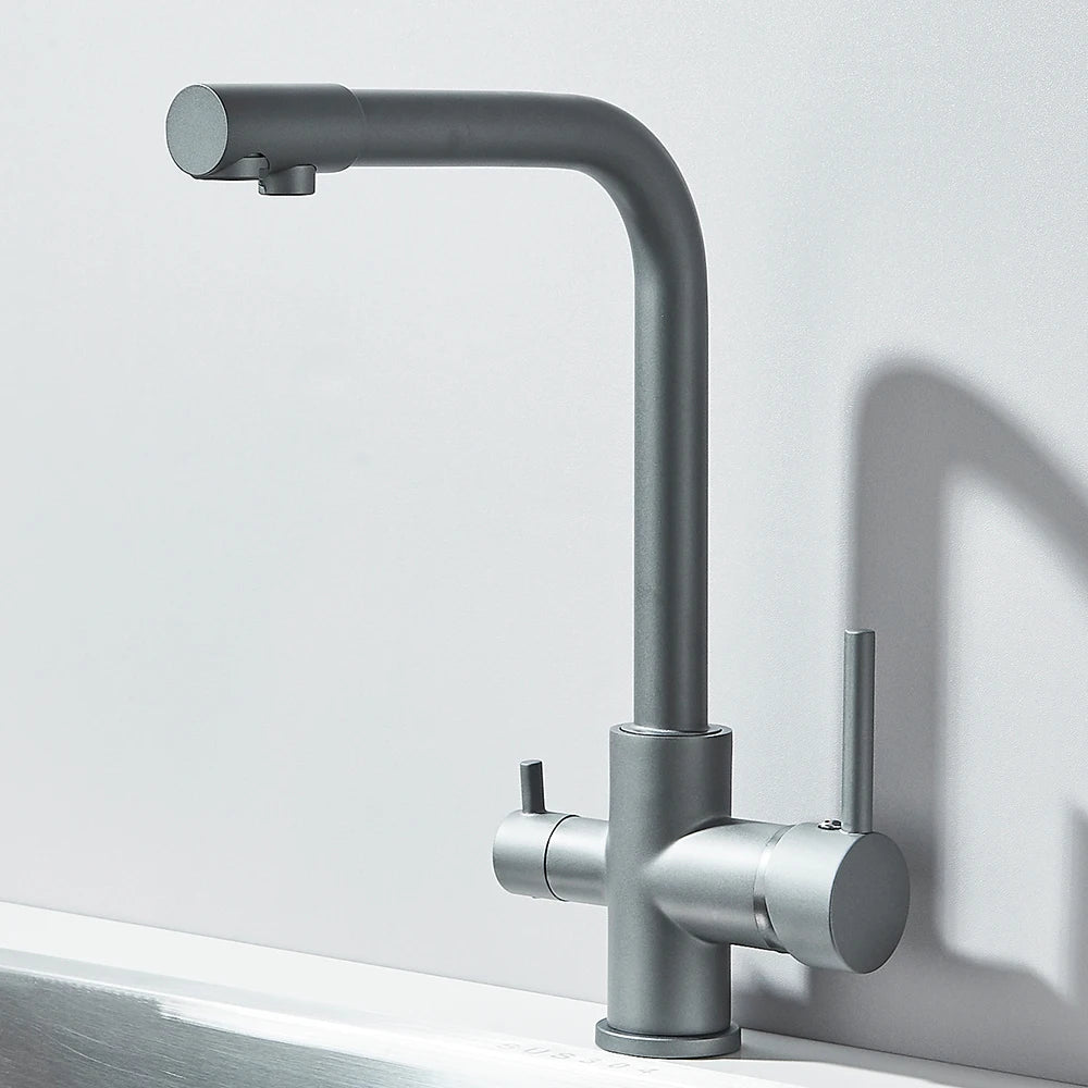 Küchenarmatur mit Doppelflussfilter und Trinkwasserauslass
