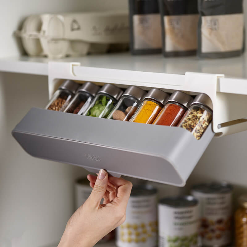 Modern self-adhesive spice rack – order &amp; style in the kitchen without drilling