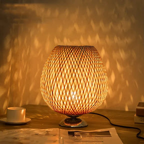 Vintage Bambuslampe – Nachhaltige Tischleuchte im Natur-Look