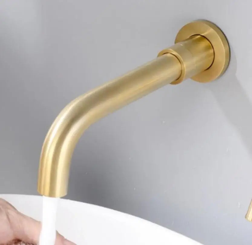 EleganceFlow – Wall-mounted bathtub faucet