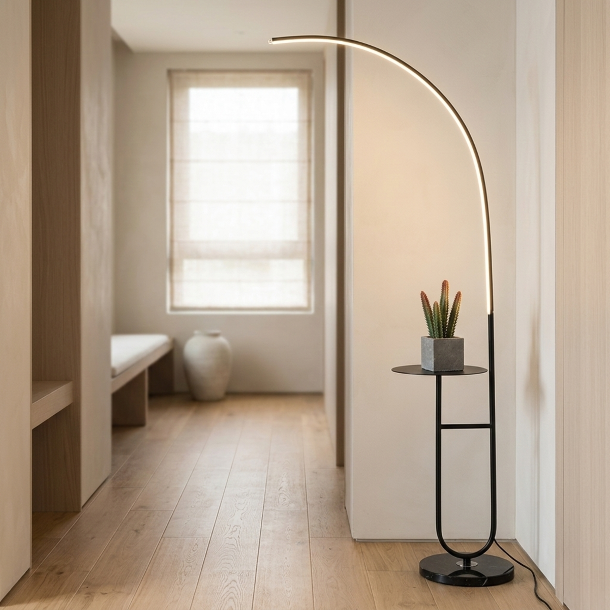 Hallvora Minimalistisch Metall Bogen-Stehleuchte