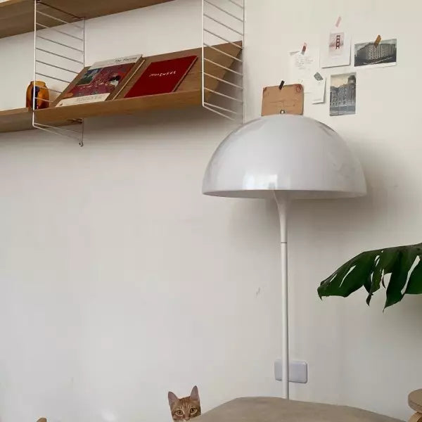 Moderne Pilz-Stehlampe, Wohnzimmerdesign, Innenbeleuchtung, moderne Lampe