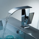 Eleganter Wasserfall-Wasserhahn – Modern & Stilvoll