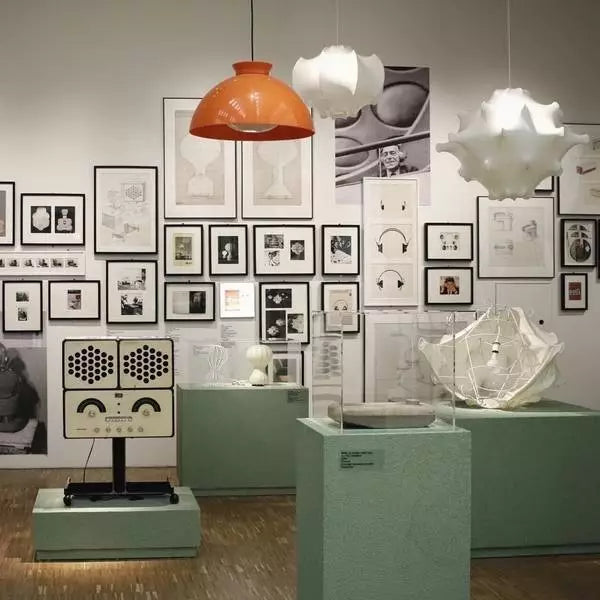 Skulpturale Kokon-Pendelleuchte