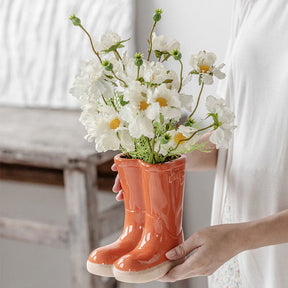 Keramikvase in Gummistiefel-Optik