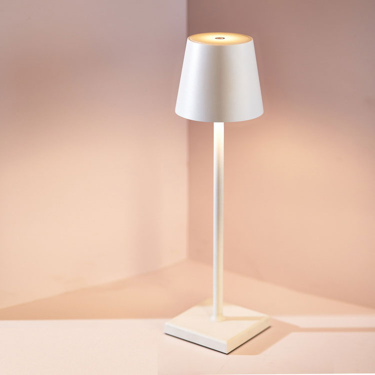 Slanke draadloze lamp